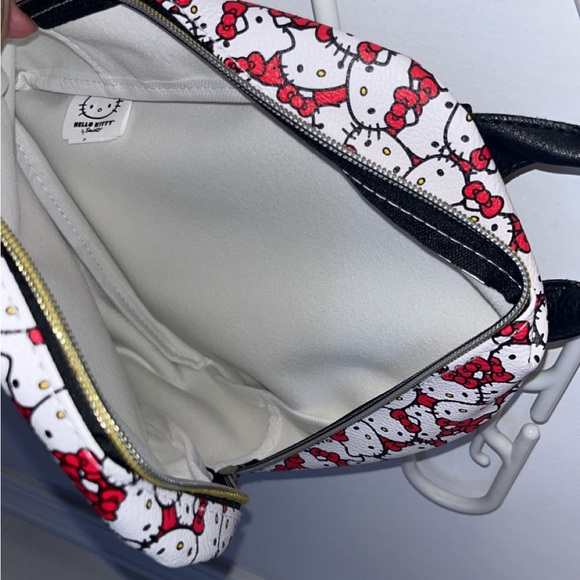 Hello Kitty Mini Backpack - Picture 4 of 6